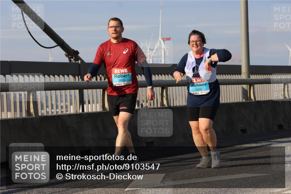03.10.2025 - Köhlbrandbrückenlauf Strokosch-Dieckow http://msf.ph/oto/9103547 03.10.2025 10:13:10 Position 2 2639, 2650 meine-sportfotos.de