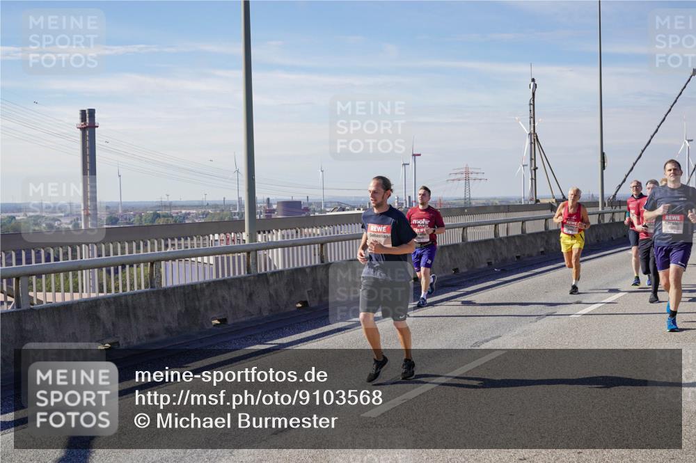 03.10.2025 - Köhlbrandbrückenlauf Michael Burmester http://msf.ph/oto/9103568 03.10.2025 12:48:04 Position 2  meine-sportfotos.de