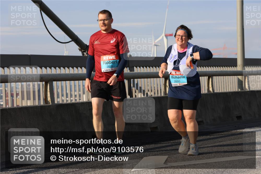 03.10.2025 - Köhlbrandbrückenlauf Strokosch-Dieckow http://msf.ph/oto/9103576 03.10.2025 10:13:11 Position 2 2639, 2650 meine-sportfotos.de