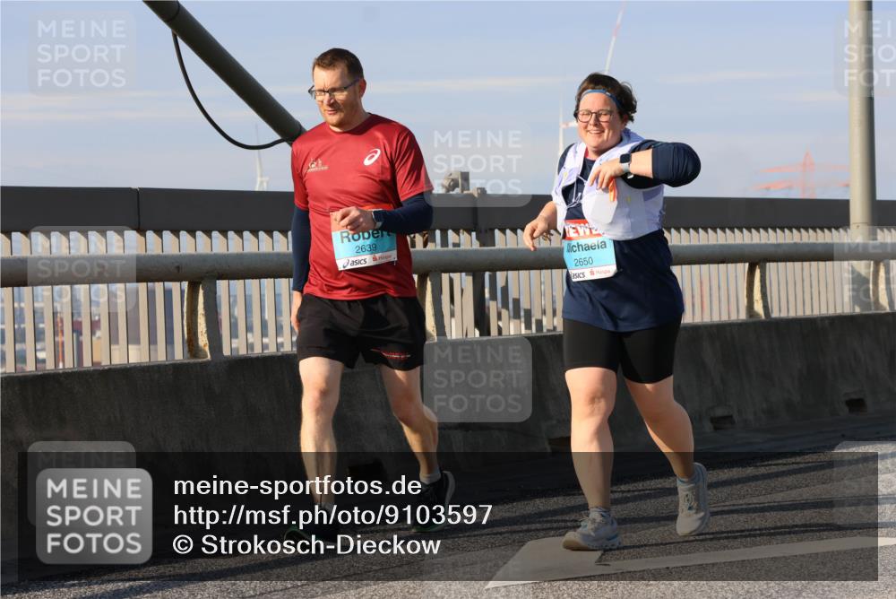 03.10.2025 - Köhlbrandbrückenlauf Strokosch-Dieckow http://msf.ph/oto/9103597 03.10.2025 10:13:11 Position 2 2639, 2650 meine-sportfotos.de