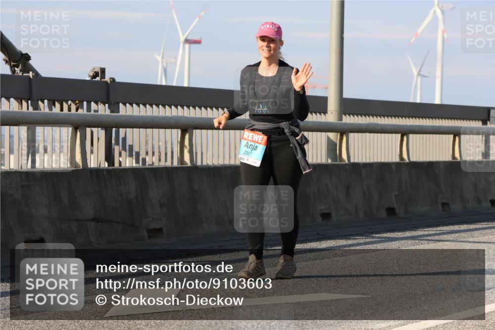 03.10.2025 - Köhlbrandbrückenlauf Strokosch-Dieckow http://msf.ph/oto/9103603 03.10.2025 10:13:15 Position 2 2367 meine-sportfotos.de