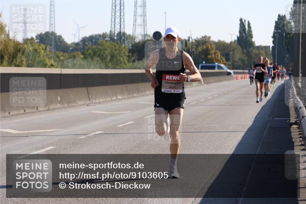 03.10.2025 - Köhlbrandbrückenlauf Strokosch-Dieckow http://msf.ph/oto/9103605 03.10.2025 12:10:39 Position 3 4027 meine-sportfotos.de