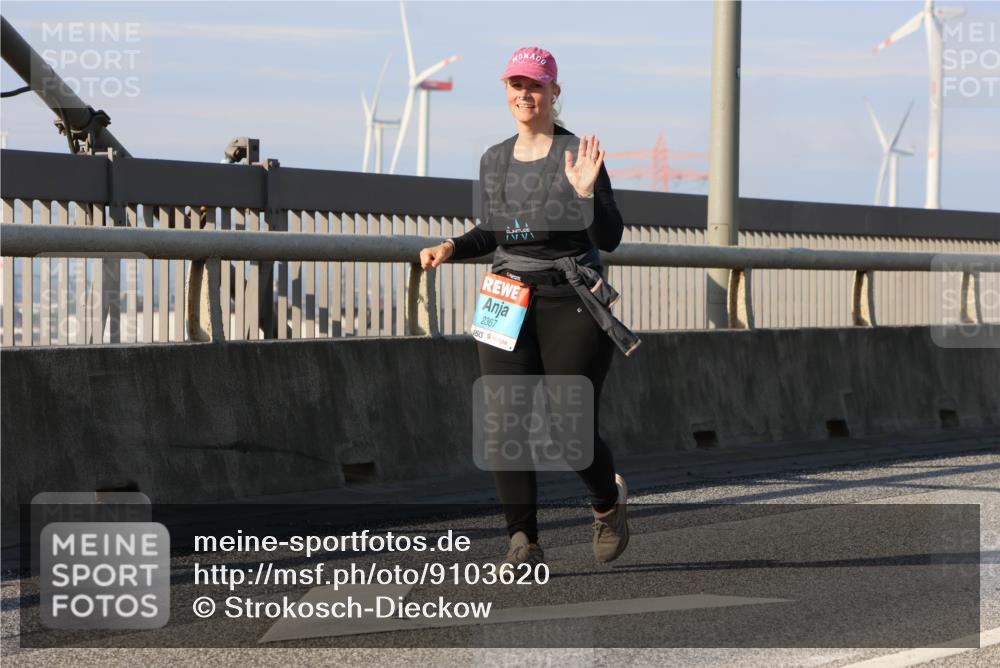 03.10.2025 - Köhlbrandbrückenlauf Strokosch-Dieckow http://msf.ph/oto/9103620 03.10.2025 10:13:15 Position 2 2367 meine-sportfotos.de