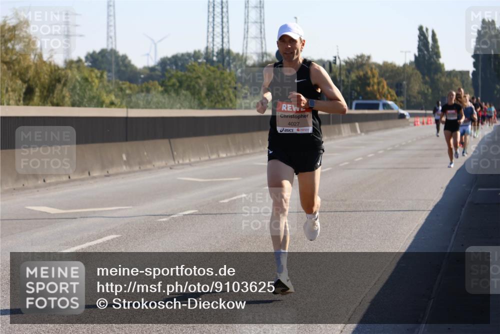 03.10.2025 - Köhlbrandbrückenlauf Strokosch-Dieckow http://msf.ph/oto/9103625 03.10.2025 12:10:39 Position 3 4027 meine-sportfotos.de