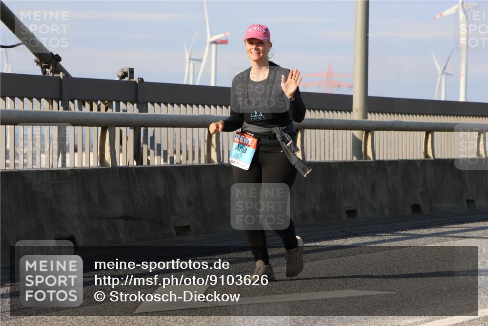 03.10.2025 - Köhlbrandbrückenlauf Strokosch-Dieckow http://msf.ph/oto/9103626 03.10.2025 10:13:15 Position 2 2367 meine-sportfotos.de