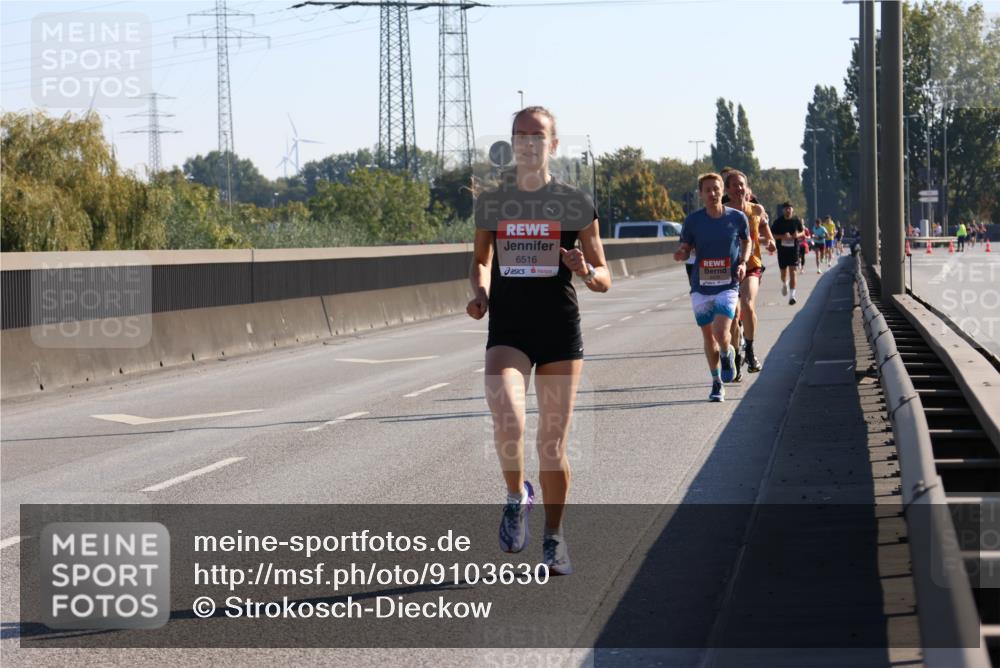 03.10.2025 - Köhlbrandbrückenlauf Strokosch-Dieckow http://msf.ph/oto/9103630 03.10.2025 12:10:49 Position 3 6516 meine-sportfotos.de