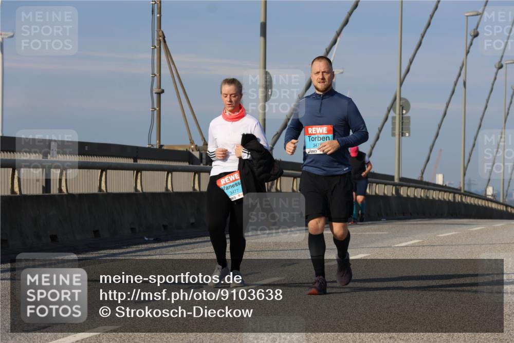 03.10.2025 - Köhlbrandbrückenlauf Strokosch-Dieckow http://msf.ph/oto/9103638 03.10.2025 10:13:26 Position 2 3477, 347 meine-sportfotos.de