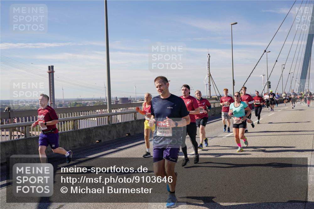 03.10.2025 - Köhlbrandbrückenlauf Michael Burmester http://msf.ph/oto/9103646 03.10.2025 12:48:06 Position 2 20, 6366 meine-sportfotos.de