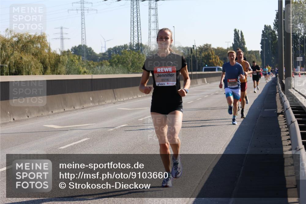 03.10.2025 - Köhlbrandbrückenlauf Strokosch-Dieckow http://msf.ph/oto/9103660 03.10.2025 12:10:49 Position 3 6516 meine-sportfotos.de
