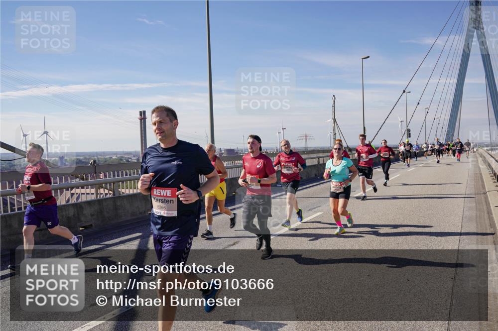 03.10.2025 - Köhlbrandbrückenlauf Michael Burmester http://msf.ph/oto/9103666 03.10.2025 12:48:07 Position 2 20, 6366 meine-sportfotos.de