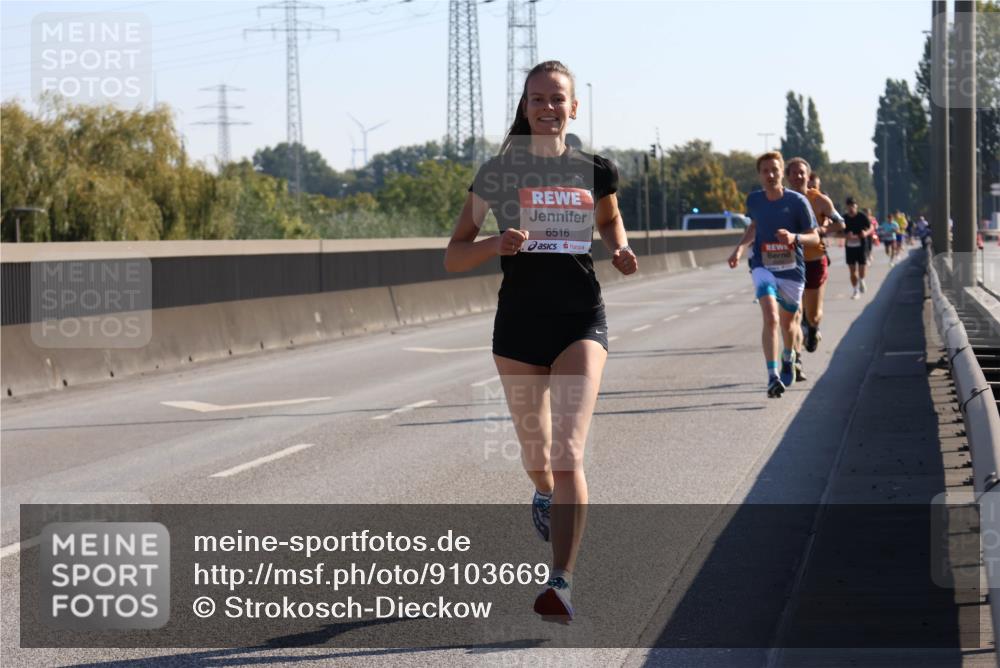 03.10.2025 - Köhlbrandbrückenlauf Strokosch-Dieckow http://msf.ph/oto/9103669 03.10.2025 12:10:49 Position 3 6516 meine-sportfotos.de