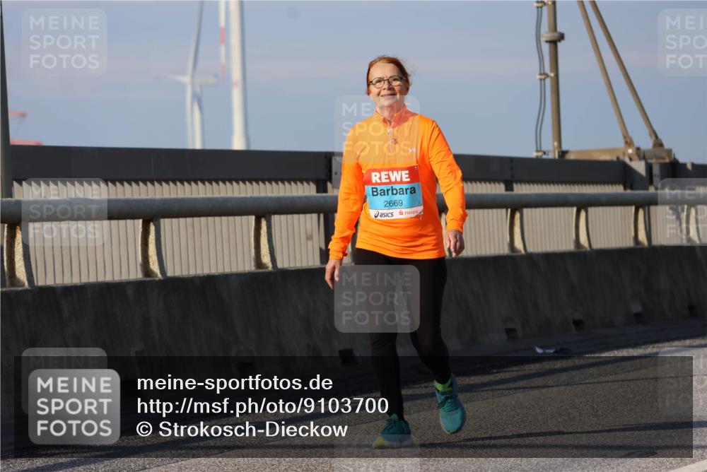 03.10.2025 - Köhlbrandbrückenlauf Strokosch-Dieckow http://msf.ph/oto/9103700 03.10.2025 10:14:40 Position 2 2669 meine-sportfotos.de
