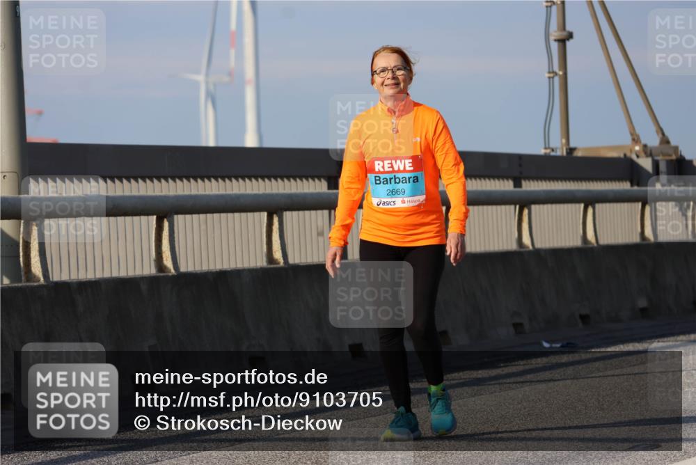 03.10.2025 - Köhlbrandbrückenlauf Strokosch-Dieckow http://msf.ph/oto/9103705 03.10.2025 10:14:41 Position 2 2669 meine-sportfotos.de