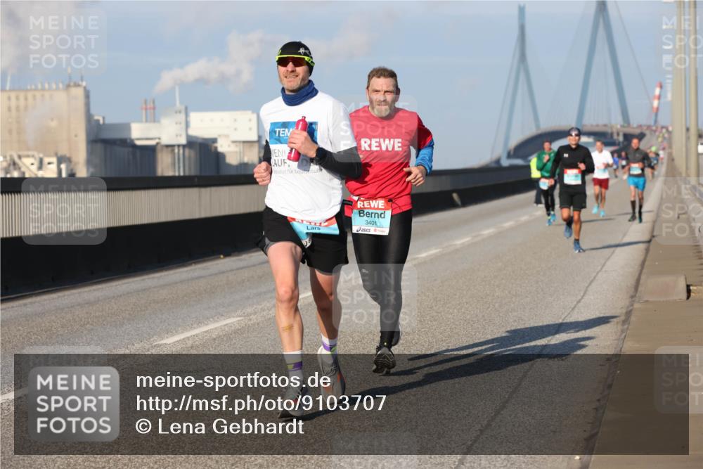 03.10.2025 - Köhlbrandbrückenlauf Lena Gebhardt http://msf.ph/oto/9103707 03.10.2025 09:38:10 Position 2 3401 meine-sportfotos.de