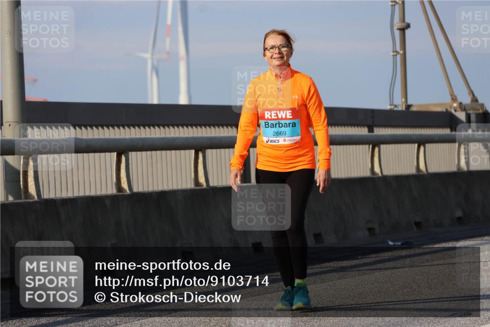 03.10.2025 - Köhlbrandbrückenlauf Strokosch-Dieckow http://msf.ph/oto/9103714 03.10.2025 10:14:41 Position 2 2669 meine-sportfotos.de