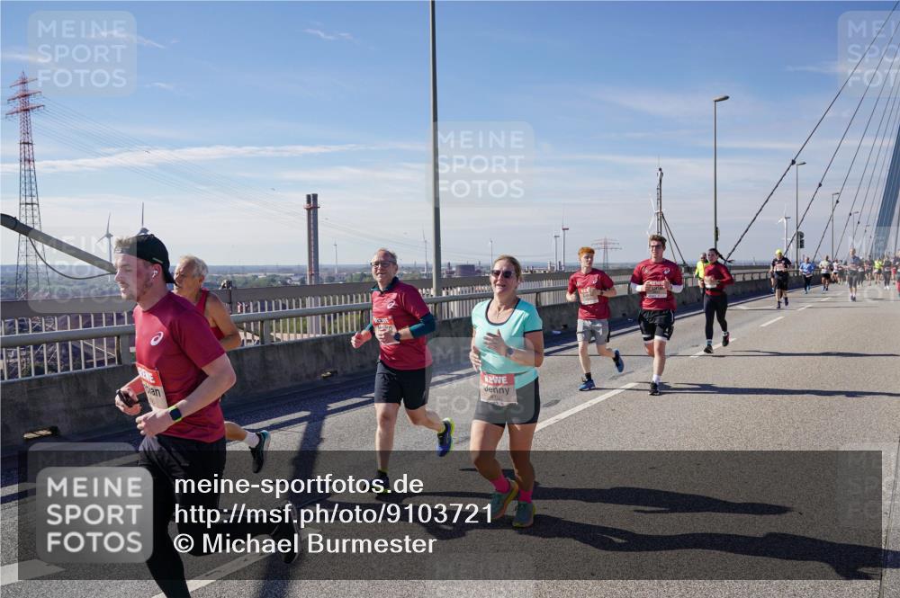 03.10.2025 - Köhlbrandbrückenlauf Michael Burmester http://msf.ph/oto/9103721 03.10.2025 12:48:08 Position 2  meine-sportfotos.de