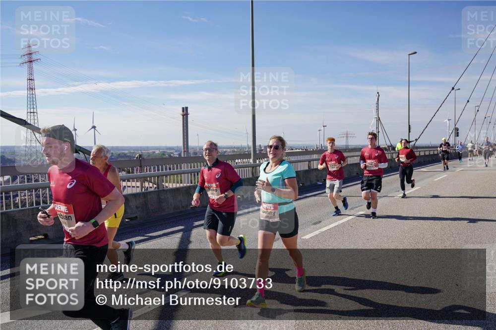 03.10.2025 - Köhlbrandbrückenlauf Michael Burmester http://msf.ph/oto/9103733 03.10.2025 12:48:08 Position 2  meine-sportfotos.de
