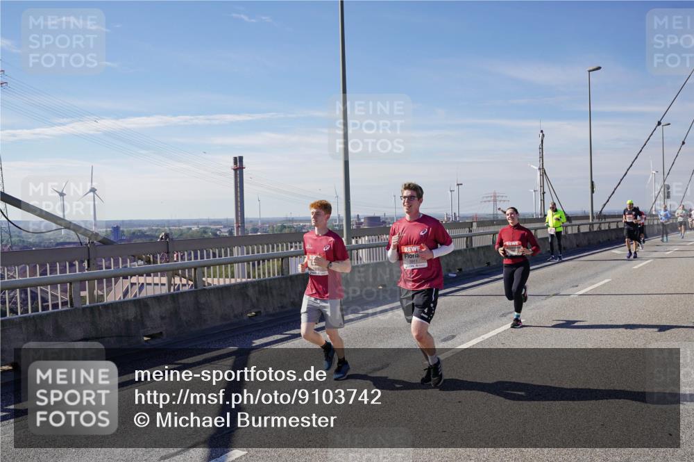 03.10.2025 - Köhlbrandbrückenlauf Michael Burmester http://msf.ph/oto/9103742 03.10.2025 12:48:09 Position 2  meine-sportfotos.de