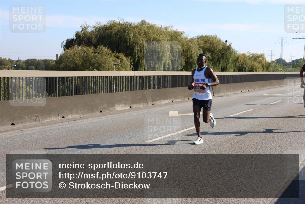 03.10.2025 - Köhlbrandbrückenlauf Strokosch-Dieckow http://msf.ph/oto/9103747 03.10.2025 12:11:03 Position 3 6359 meine-sportfotos.de