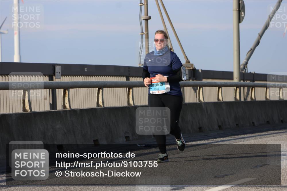 03.10.2025 - Köhlbrandbrückenlauf Strokosch-Dieckow http://msf.ph/oto/9103756 03.10.2025 10:15:01 Position 2 2546 meine-sportfotos.de