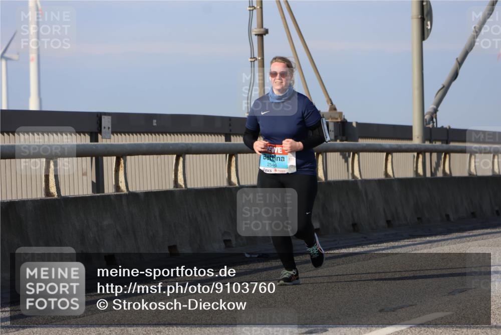 03.10.2025 - Köhlbrandbrückenlauf Strokosch-Dieckow http://msf.ph/oto/9103760 03.10.2025 10:15:01 Position 2 2546 meine-sportfotos.de