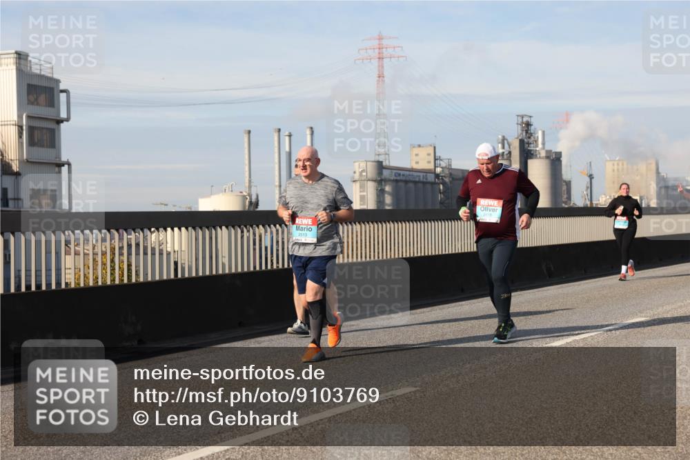 03.10.2025 - Köhlbrandbrückenlauf Lena Gebhardt http://msf.ph/oto/9103769 03.10.2025 10:12:28 Position 2 2513, 2418 meine-sportfotos.de
