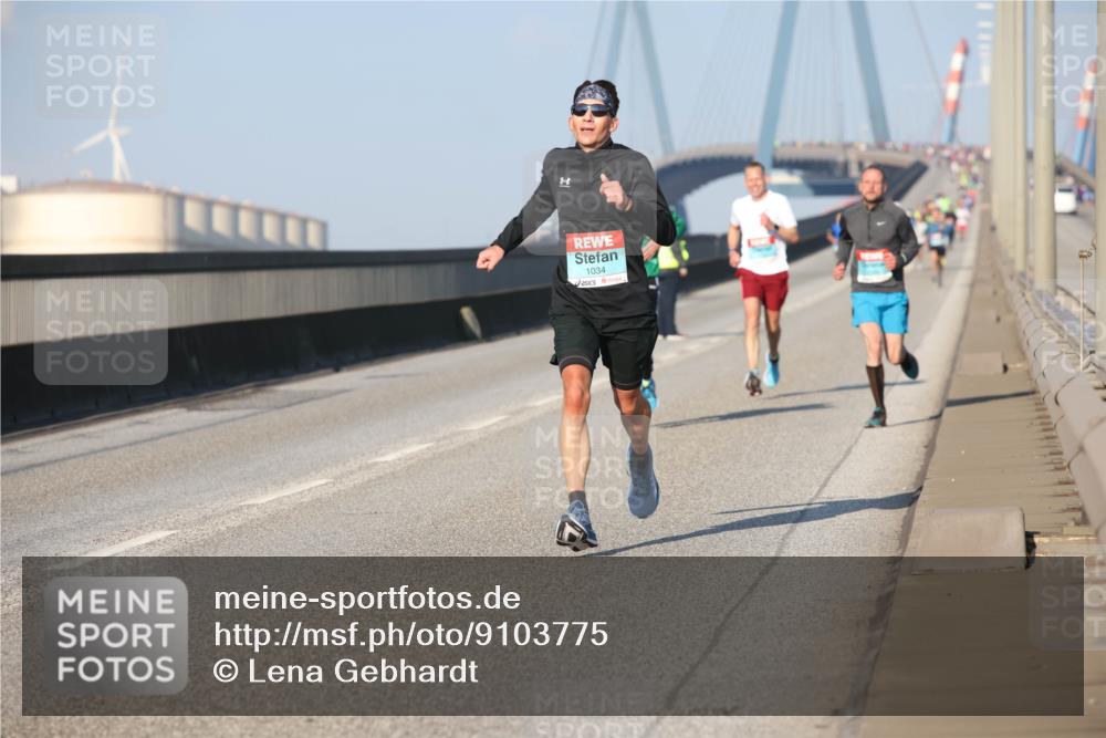 03.10.2025 - Köhlbrandbrückenlauf Lena Gebhardt http://msf.ph/oto/9103775 03.10.2025 09:38:13 Position 2 1034 meine-sportfotos.de