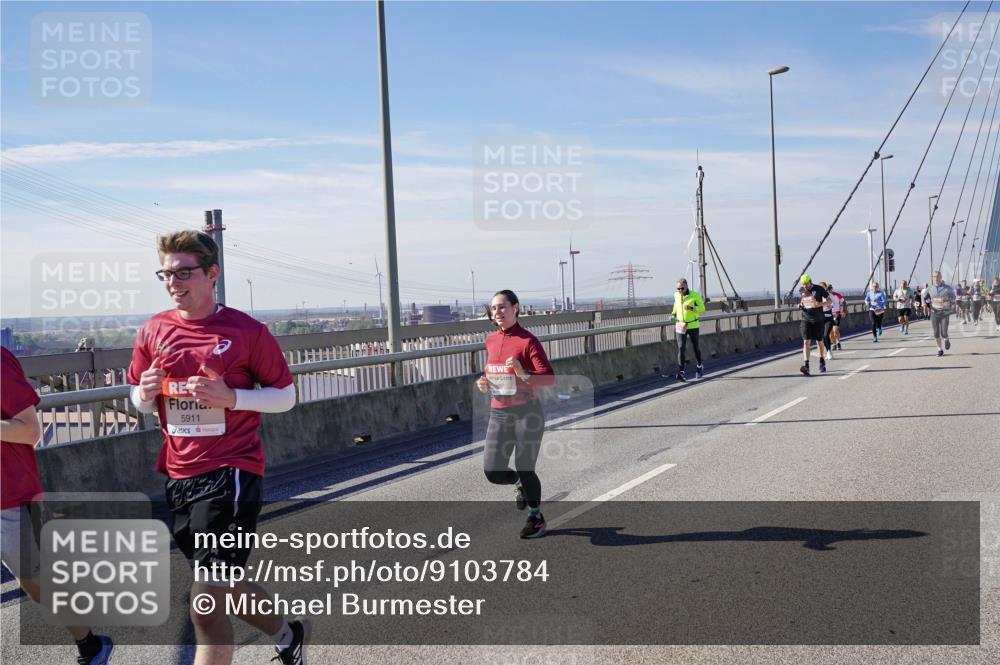 03.10.2025 - Köhlbrandbrückenlauf Michael Burmester http://msf.ph/oto/9103784 03.10.2025 12:48:10 Position 2 5911 meine-sportfotos.de