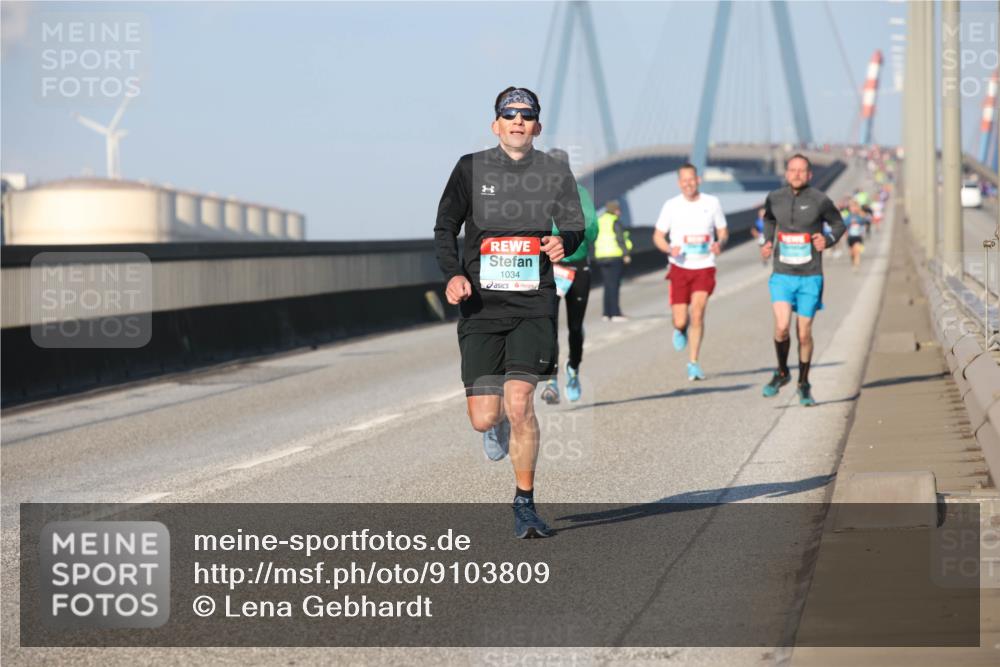 03.10.2025 - Köhlbrandbrückenlauf Lena Gebhardt http://msf.ph/oto/9103809 03.10.2025 09:38:14 Position 2 1034 meine-sportfotos.de
