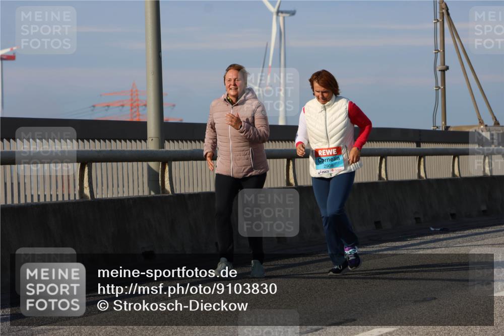 03.10.2025 - Köhlbrandbrückenlauf Strokosch-Dieckow http://msf.ph/oto/9103830 03.10.2025 10:15:42 Position 2 2908 meine-sportfotos.de