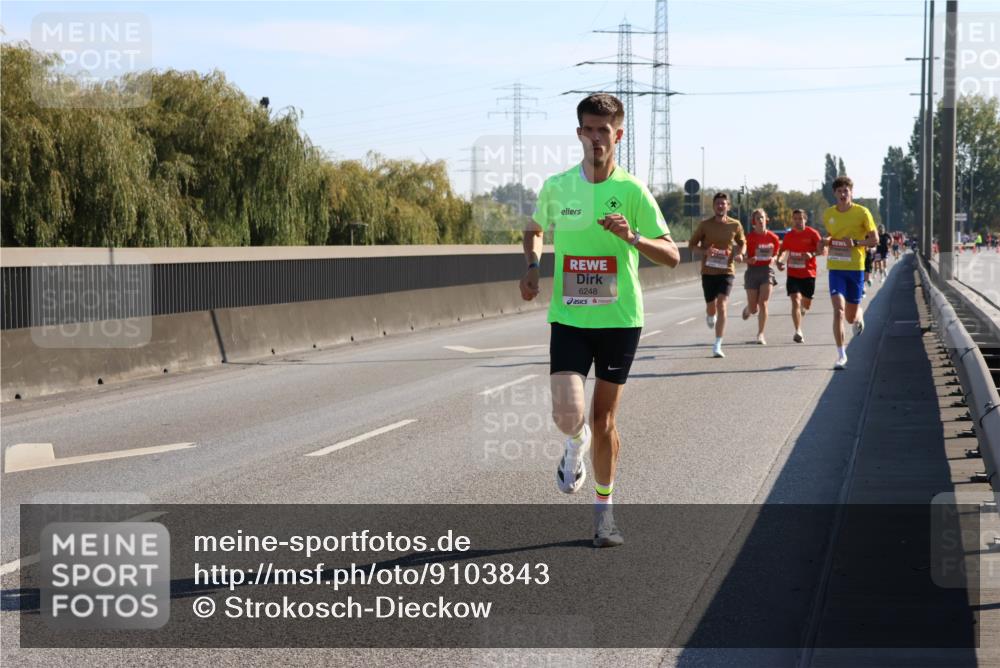03.10.2025 - Köhlbrandbrückenlauf Strokosch-Dieckow http://msf.ph/oto/9103843 03.10.2025 12:11:21 Position 3 6248 meine-sportfotos.de