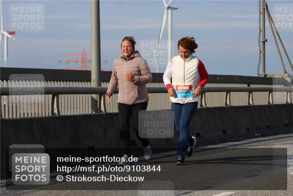 03.10.2025 - Köhlbrandbrückenlauf Strokosch-Dieckow http://msf.ph/oto/9103844 03.10.2025 10:15:43 Position 2 2908 meine-sportfotos.de