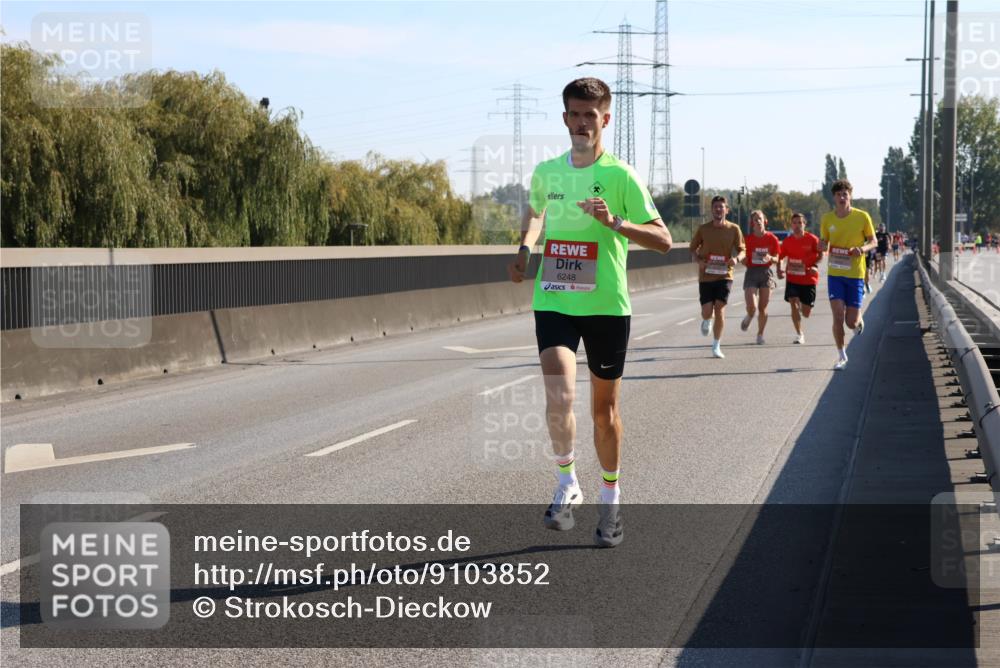 03.10.2025 - Köhlbrandbrückenlauf Strokosch-Dieckow http://msf.ph/oto/9103852 03.10.2025 12:11:21 Position 3 6248 meine-sportfotos.de