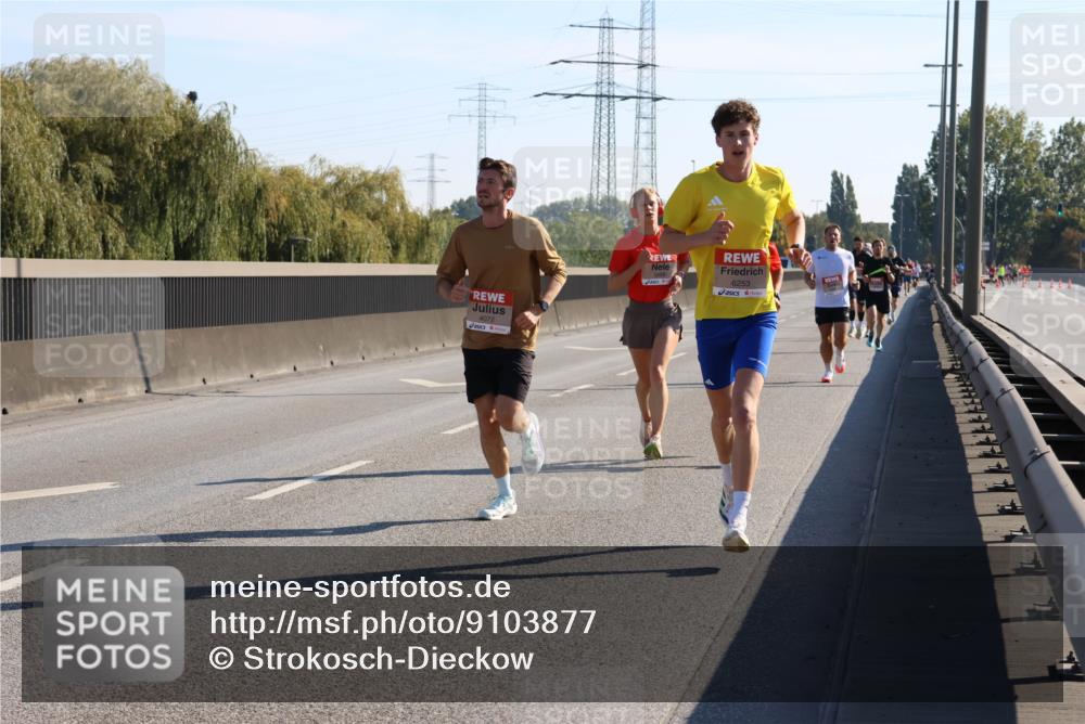 03.10.2025 - Köhlbrandbrückenlauf Strokosch-Dieckow http://msf.ph/oto/9103877 03.10.2025 12:11:24 Position 3 4072, 6253 meine-sportfotos.de