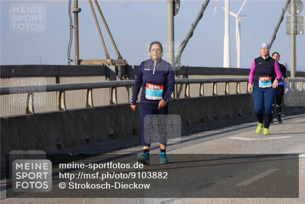 03.10.2025 - Köhlbrandbrückenlauf Strokosch-Dieckow http://msf.ph/oto/9103882 03.10.2025 10:16:37 Position 2  meine-sportfotos.de