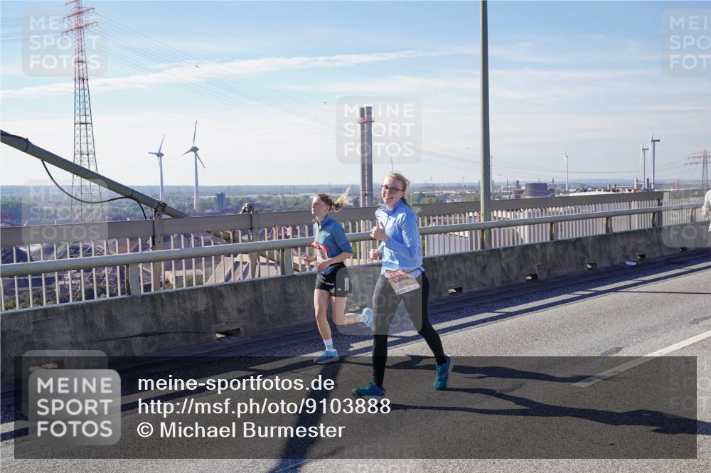03.10.2025 - Köhlbrandbrückenlauf Michael Burmester http://msf.ph/oto/9103888 03.10.2025 12:48:18 Position 2 5145 meine-sportfotos.de