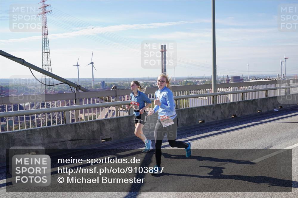03.10.2025 - Köhlbrandbrückenlauf Michael Burmester http://msf.ph/oto/9103897 03.10.2025 12:48:18 Position 2 5145 meine-sportfotos.de