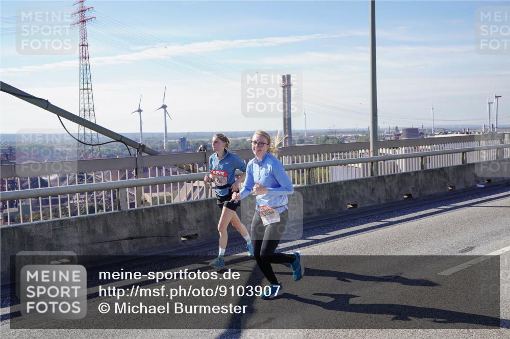 03.10.2025 - Köhlbrandbrückenlauf Michael Burmester http://msf.ph/oto/9103907 03.10.2025 12:48:18 Position 2 5145 meine-sportfotos.de