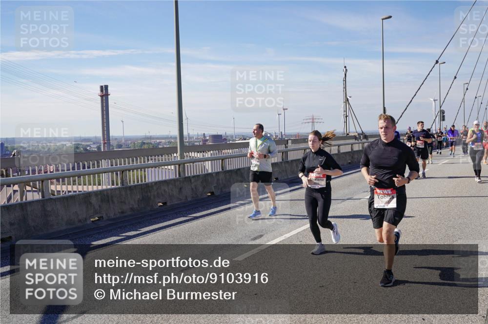 03.10.2025 - Köhlbrandbrückenlauf Michael Burmester http://msf.ph/oto/9103916 03.10.2025 12:48:19 Position 2  meine-sportfotos.de