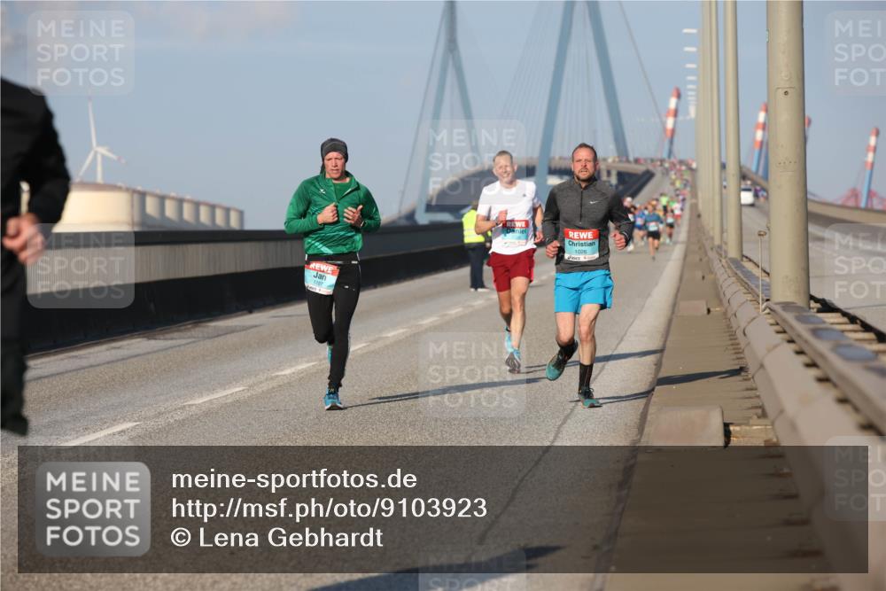 03.10.2025 - Köhlbrandbrückenlauf Lena Gebhardt http://msf.ph/oto/9103923 03.10.2025 09:38:16 Position 2 1187, 1026 meine-sportfotos.de