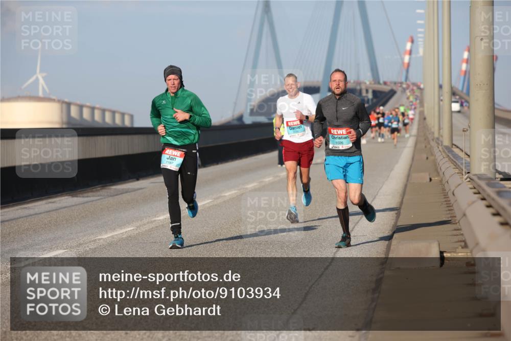 03.10.2025 - Köhlbrandbrückenlauf Lena Gebhardt http://msf.ph/oto/9103934 03.10.2025 09:38:16 Position 2 1187, 1026 meine-sportfotos.de