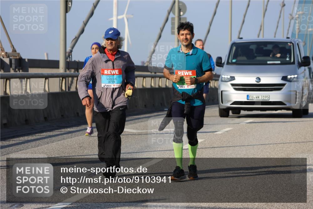 03.10.2025 - Köhlbrandbrückenlauf Strokosch-Dieckow http://msf.ph/oto/9103941 03.10.2025 10:16:46 Position 2 3774, 3195 meine-sportfotos.de