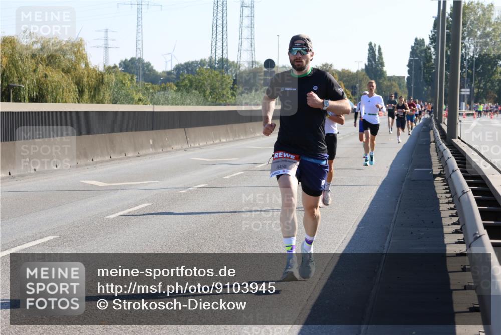 03.10.2025 - Köhlbrandbrückenlauf Strokosch-Dieckow http://msf.ph/oto/9103945 03.10.2025 12:11:36 Position 3 6458 meine-sportfotos.de
