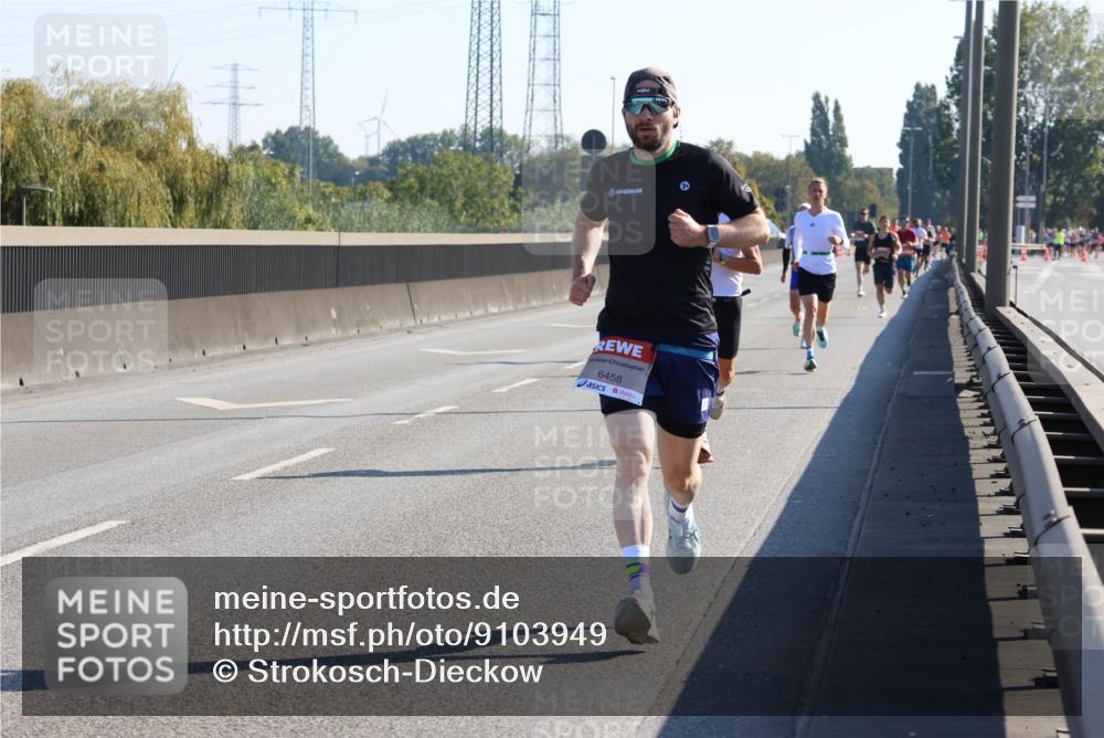 03.10.2025 - Köhlbrandbrückenlauf Strokosch-Dieckow http://msf.ph/oto/9103949 03.10.2025 12:11:36 Position 3 6458 meine-sportfotos.de
