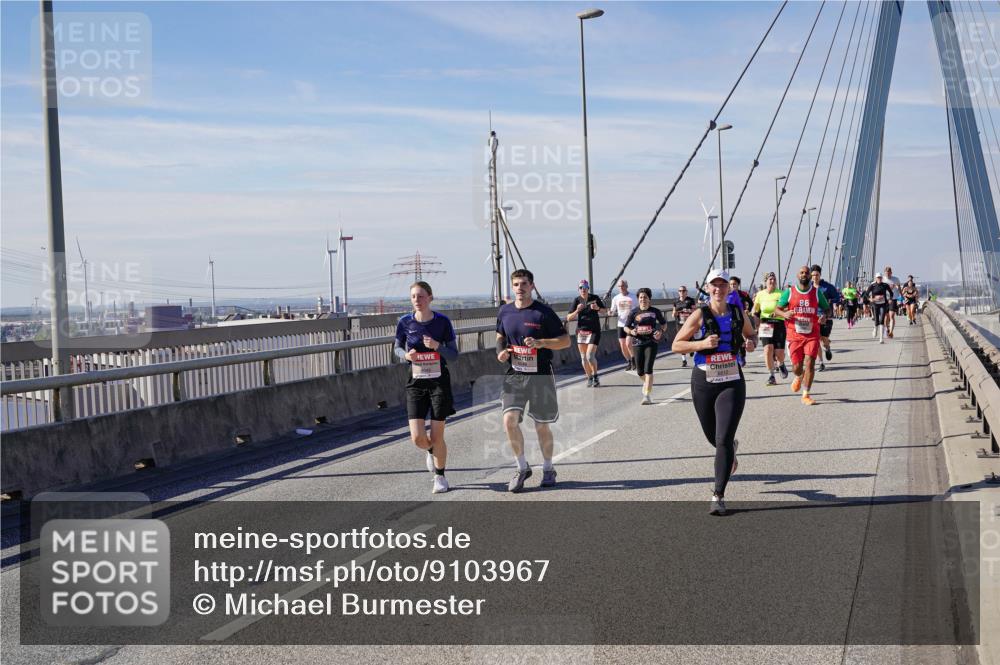 03.10.2025 - Köhlbrandbrückenlauf Michael Burmester http://msf.ph/oto/9103967 03.10.2025 12:48:22 Position 2 86 meine-sportfotos.de