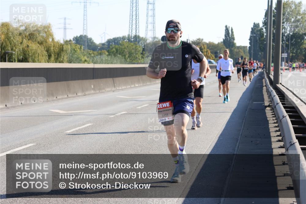 03.10.2025 - Köhlbrandbrückenlauf Strokosch-Dieckow http://msf.ph/oto/9103969 03.10.2025 12:11:37 Position 3 96, 6458 meine-sportfotos.de