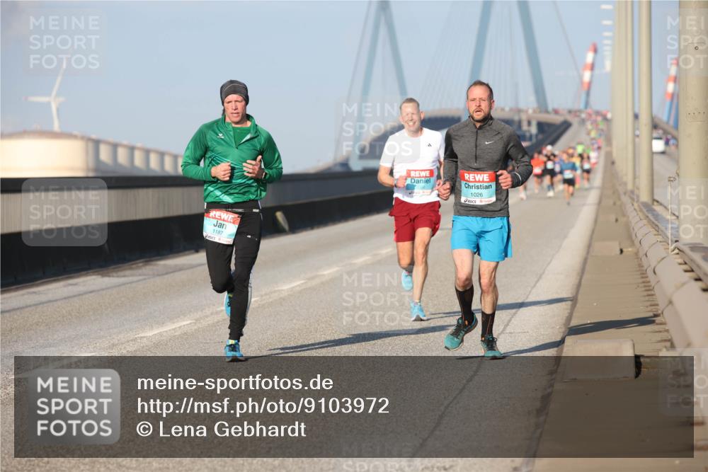 03.10.2025 - Köhlbrandbrückenlauf Lena Gebhardt http://msf.ph/oto/9103972 03.10.2025 09:38:17 Position 2 1187, 1026 meine-sportfotos.de