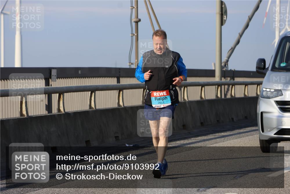 03.10.2025 - Köhlbrandbrückenlauf Strokosch-Dieckow http://msf.ph/oto/9103992 03.10.2025 10:16:54 Position 2 2611 meine-sportfotos.de