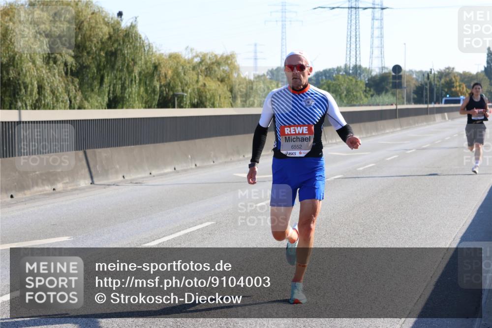 03.10.2025 - Köhlbrandbrückenlauf Strokosch-Dieckow http://msf.ph/oto/9104003 03.10.2025 12:11:45 Position 3 6552 meine-sportfotos.de
