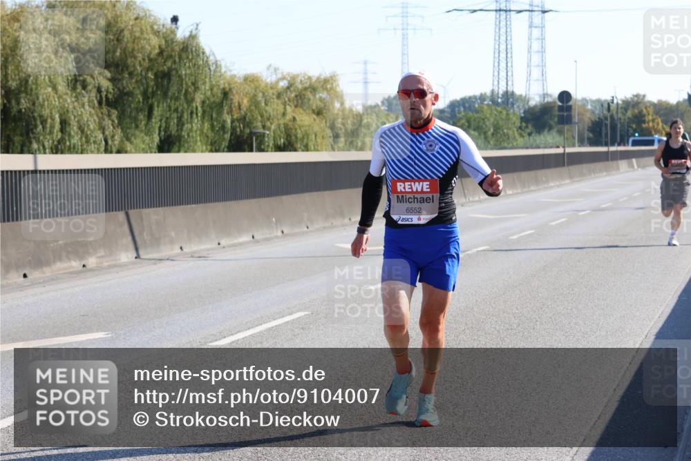 03.10.2025 - Köhlbrandbrückenlauf Strokosch-Dieckow http://msf.ph/oto/9104007 03.10.2025 12:11:45 Position 3 6552 meine-sportfotos.de